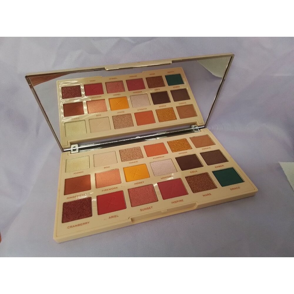 Makeup Revolution London Roxi Roxxsaurus Ride Or Die Eyeshadow Palette
